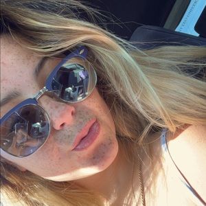 Meet your Posher, Alanna